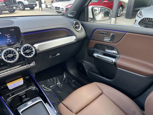 Certified 2025 Mercedes-Benz GLB 250 image 35
