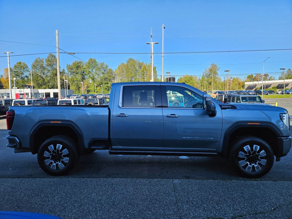 Used 2024 GMC Sierra 3500 Denali Ultimate AWD/4WD image 6