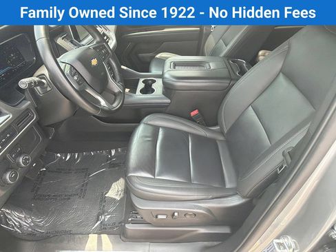 Used 2024 Chevrolet Tahoe LT RWD image 9