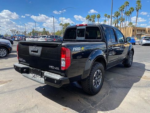 Used 2018 Nissan Frontier PRO-4X image 5