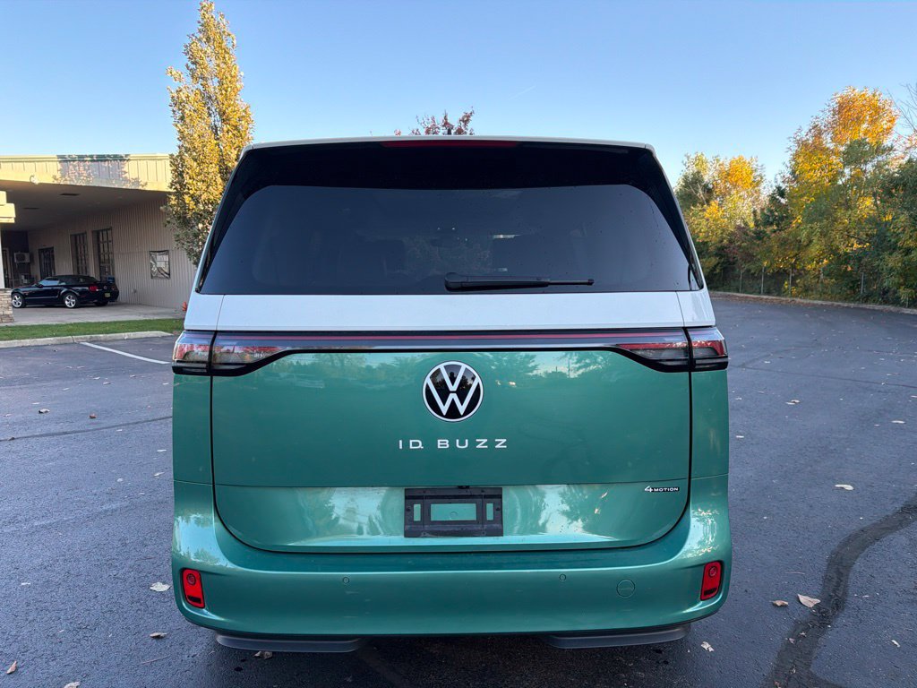 Used 2025 Volkswagen ID. Buzz 1st Edition AWD/4WD image 6