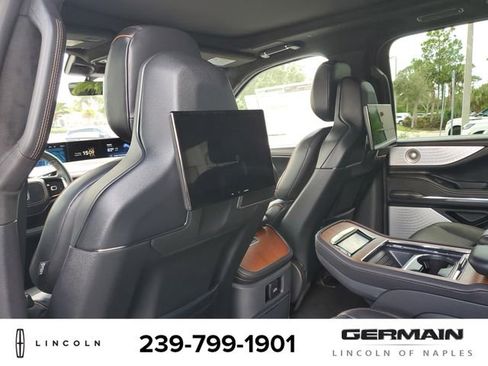 New 2025 Lincoln Navigator Black Label image 21