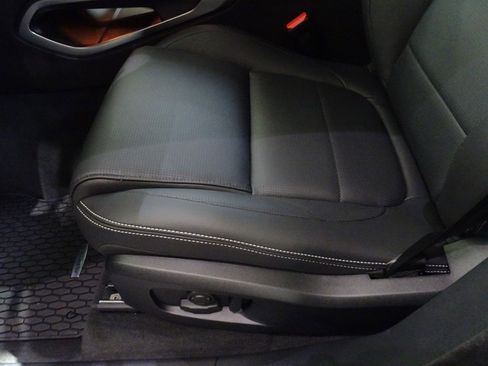 New 2025 Jaguar F-PACE R-Dynamic S image 13