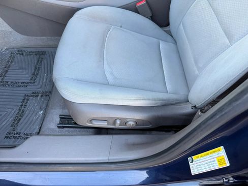 Used 2017 Chevrolet Malibu LT w/ Driver Confidence Package FWD image 11