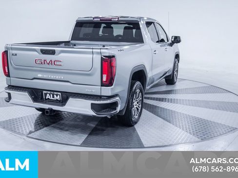 Used 2026 GMC Sierra 1500 SLT AWD/4WD image 8