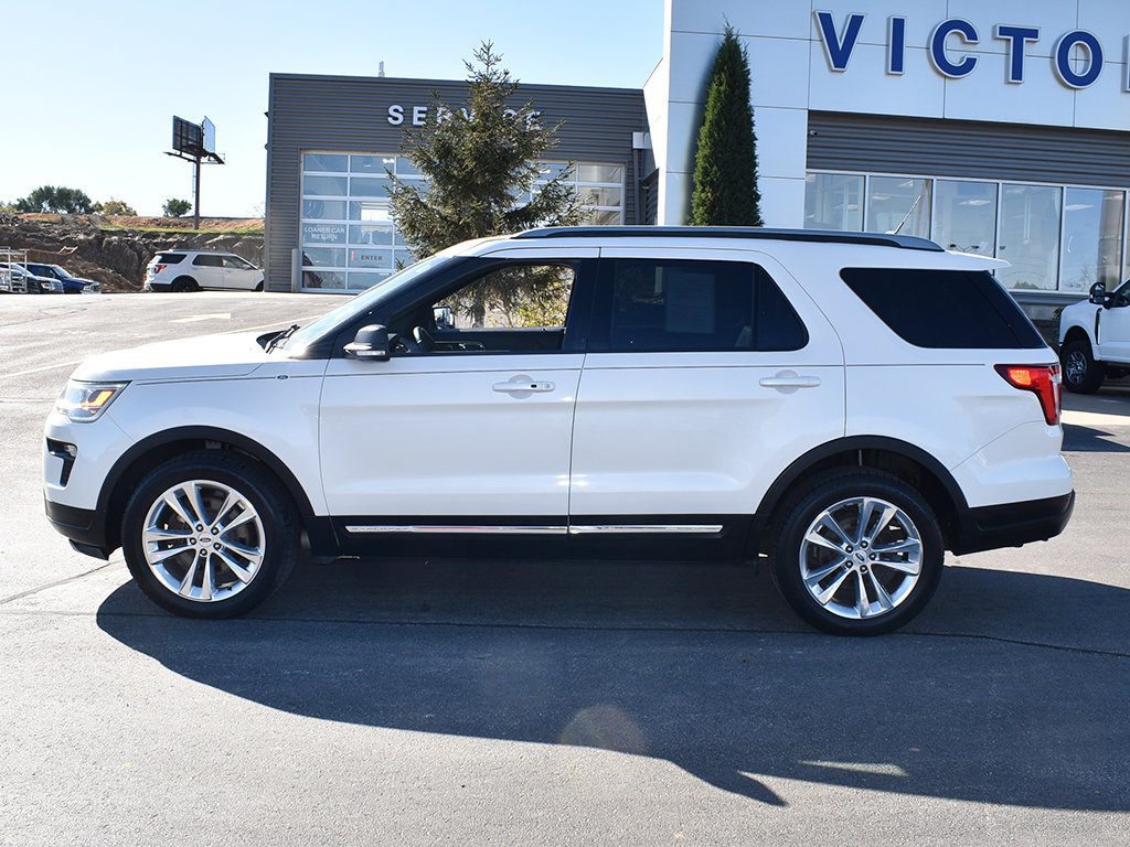 Used 2019 Ford Explorer XLT w/ Equipment Group 202A AWD/4WD image 2