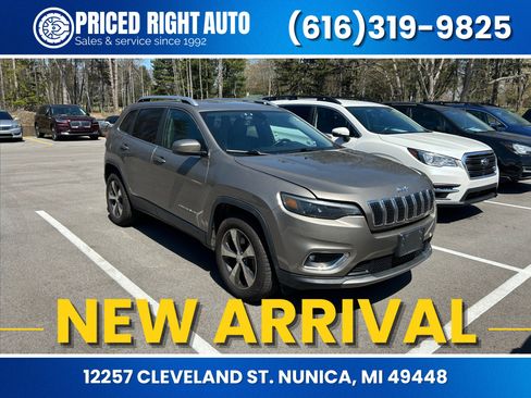 Used 2019 Jeep Cherokee Limited image 1