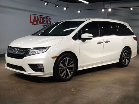 Used 2019 Honda Odyssey Elite image 3