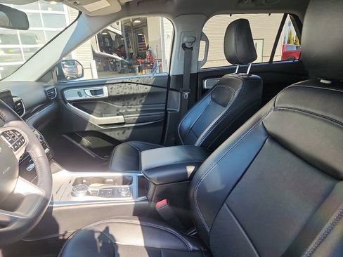 Certified 2023 Ford Explorer Limited AWD/4WD image 23
