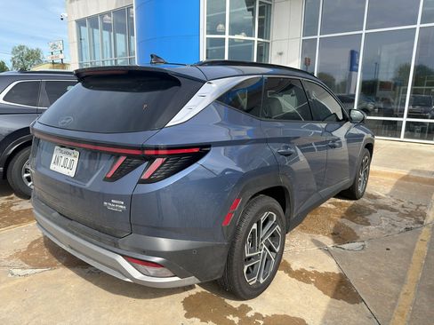 Used 2025 Hyundai Tucson Limited image 2