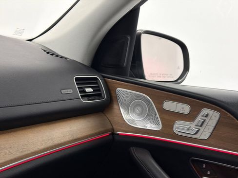 Used 2020 Mercedes-Benz GLS 450 4MATIC image 29