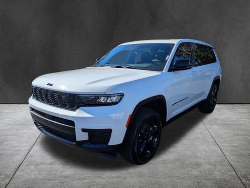 New 2025 Jeep Grand Cherokee L Altitude AWD/4WD image 8