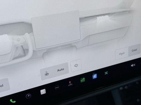 Used 2022 Tesla Model S Dual Motor All-Wheel Drive image 71