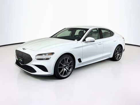 Used 2025 Genesis G70 2.5T RWD image 3