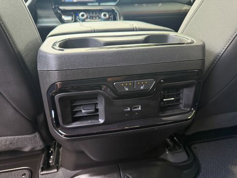 Used 2024 GMC Sierra 1500 AT4 w/ Technology Package image 31