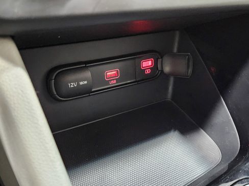 Used 2020 Kia Niro Touring image 30