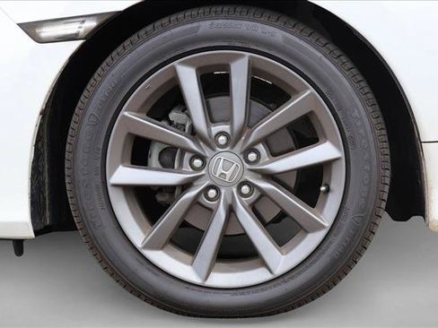 Used 2019 Honda Civic EX image 9