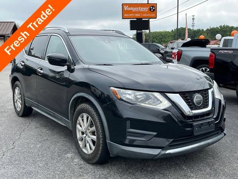 Used 2019 Nissan Rogue SV FWD image 1