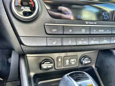 Used 2021 Hyundai Tucson Limited image 7