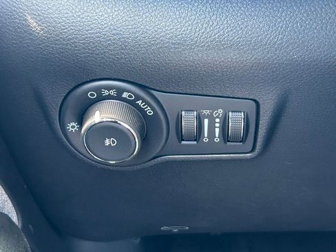 New 2025 Jeep Compass Latitude image 35