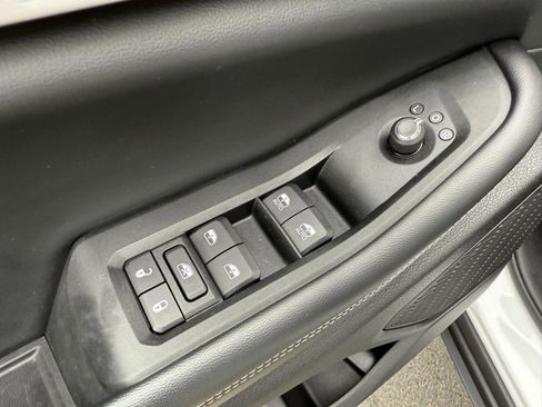 Used 2023 Jeep Grand Cherokee L Limited image 16