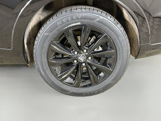 Used 2025 Buick Envista Sport Touring w/ Convenience I Package FWD image 30