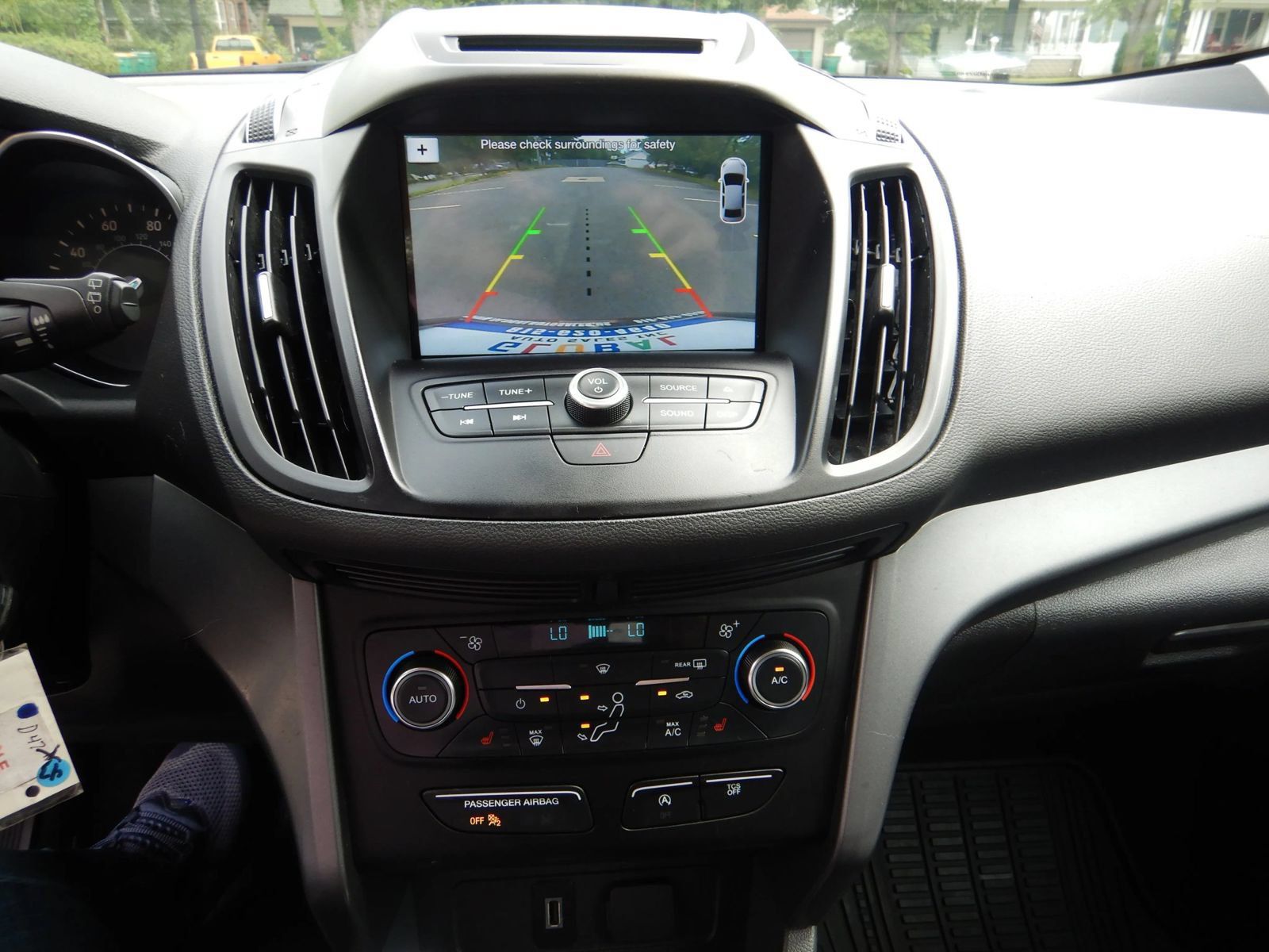 Used 2017 Ford Escape SE w/ Equipment Group 201A AWD/4WD image 14