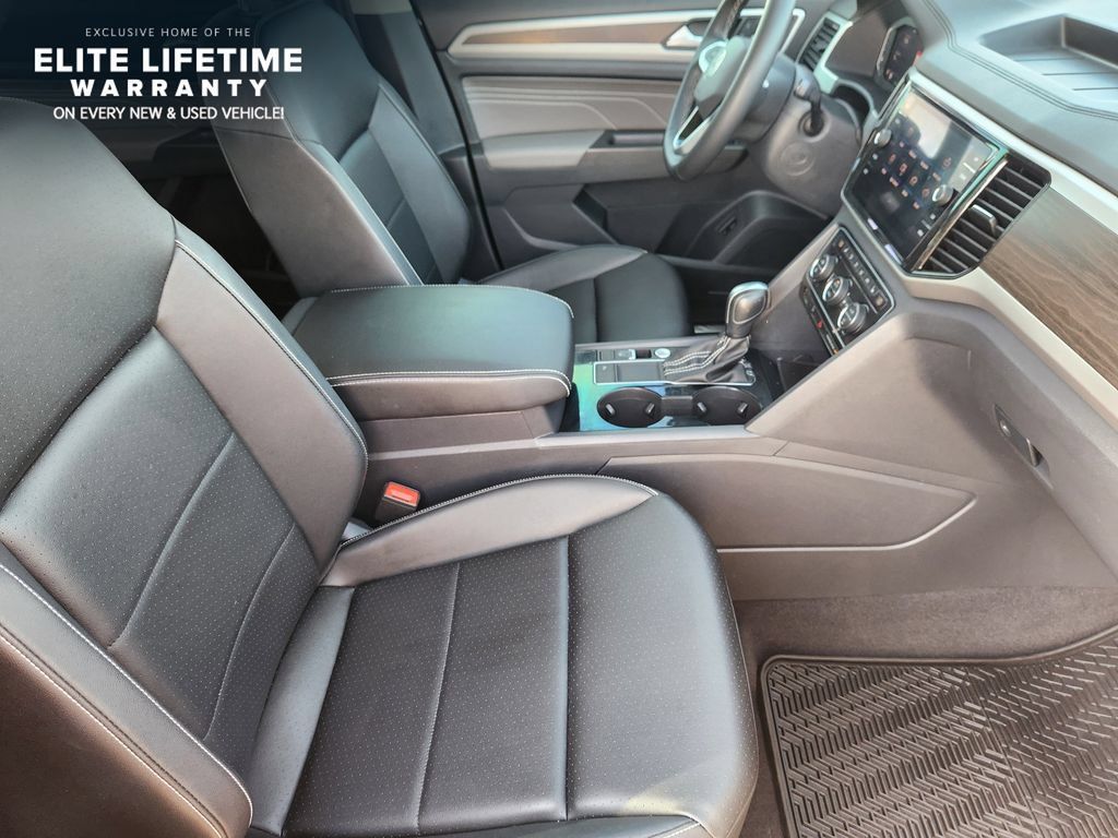 Used 2023 Volkswagen Atlas SE w/ Panoramic Sunroof Package FWD image 13