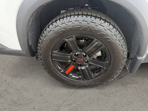 Certified 2026 Nissan Rogue SV AWD/4WD image 9