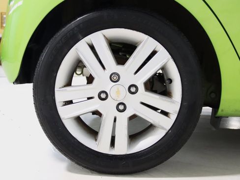 Used 2014 Chevrolet Spark LS image 64
