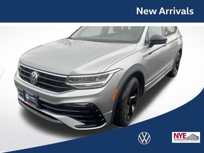 Used 2023 Volkswagen Tiguan SE R-Line