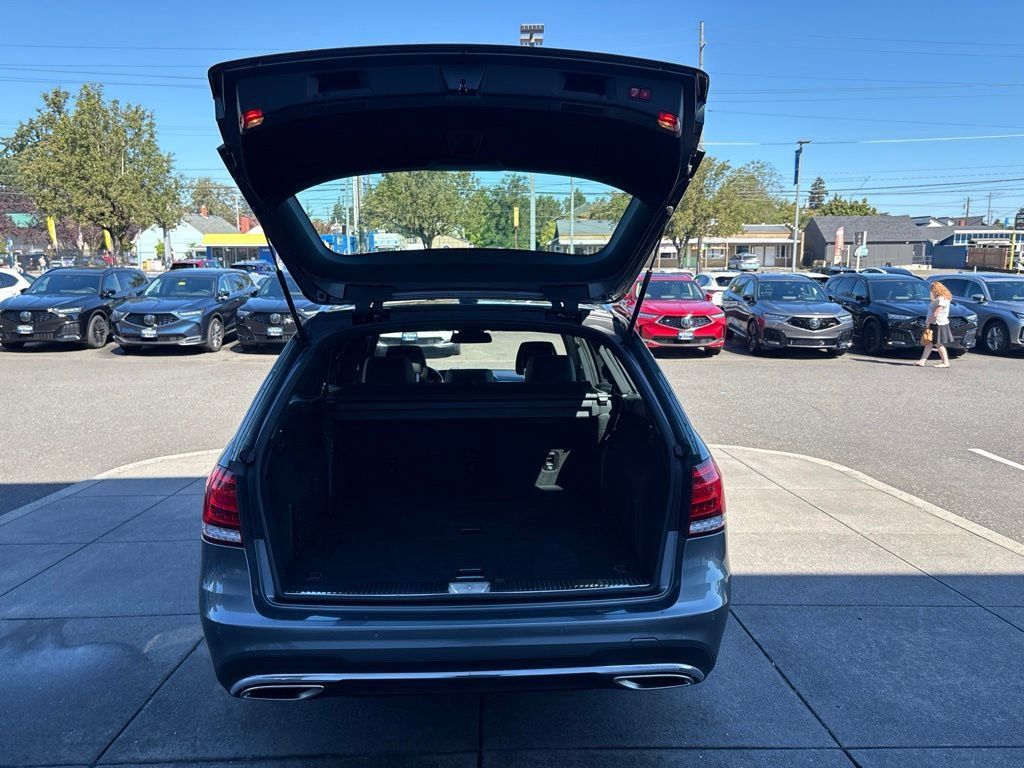 Used 2016 Mercedes-Benz E 350 4MATIC Wagon image 8