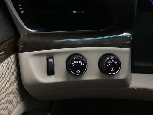 Used 2020 Cadillac Escalade Luxury image 36