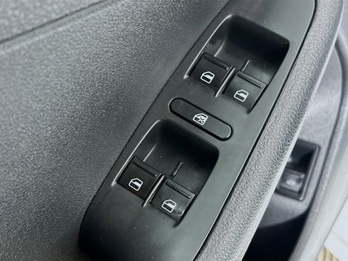 Used 2018 Volkswagen Jetta S image 17