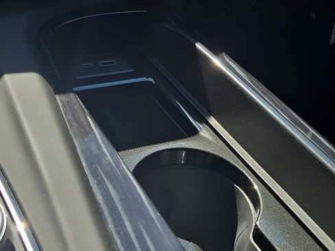 Used 2024 Cadillac Escalade V w/ LPO, ONYX Package image 16