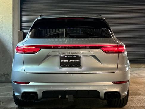 Used 2023 Porsche Cayenne Turbo S AWD/4WD image 7