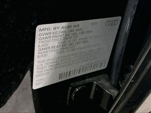 Certified 2025 Audi Q5 Prestige image 39