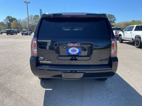 Used 2017 GMC Yukon SLT w/ Open Road Package image 4