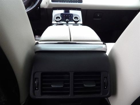 Used 2020 Land Rover Range Rover Velar R-Dynamic S image 17