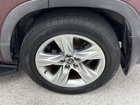 Used 2019 Toyota Highlander Limited AWD/4WD image 47