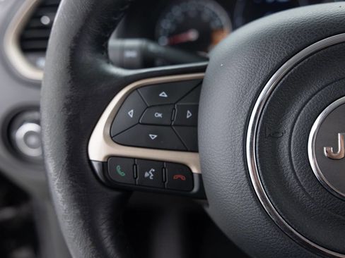 Used 2016 Jeep Renegade Latitude FWD image 36