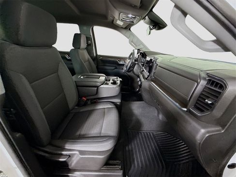 Used 2024 Chevrolet Silverado 1500 LT image 20