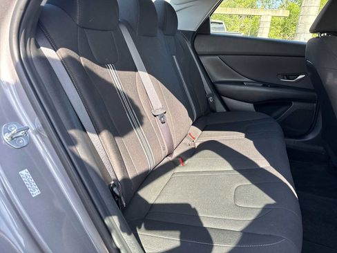 Used 2023 Hyundai Elantra SEL w/ Convenience Package FWD image 19