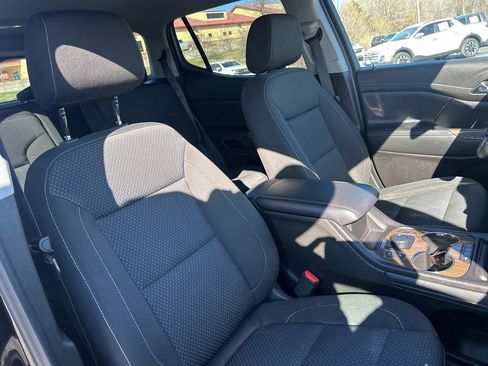 Used 2023 GMC Acadia SLE w/ Infotainment Package image 38