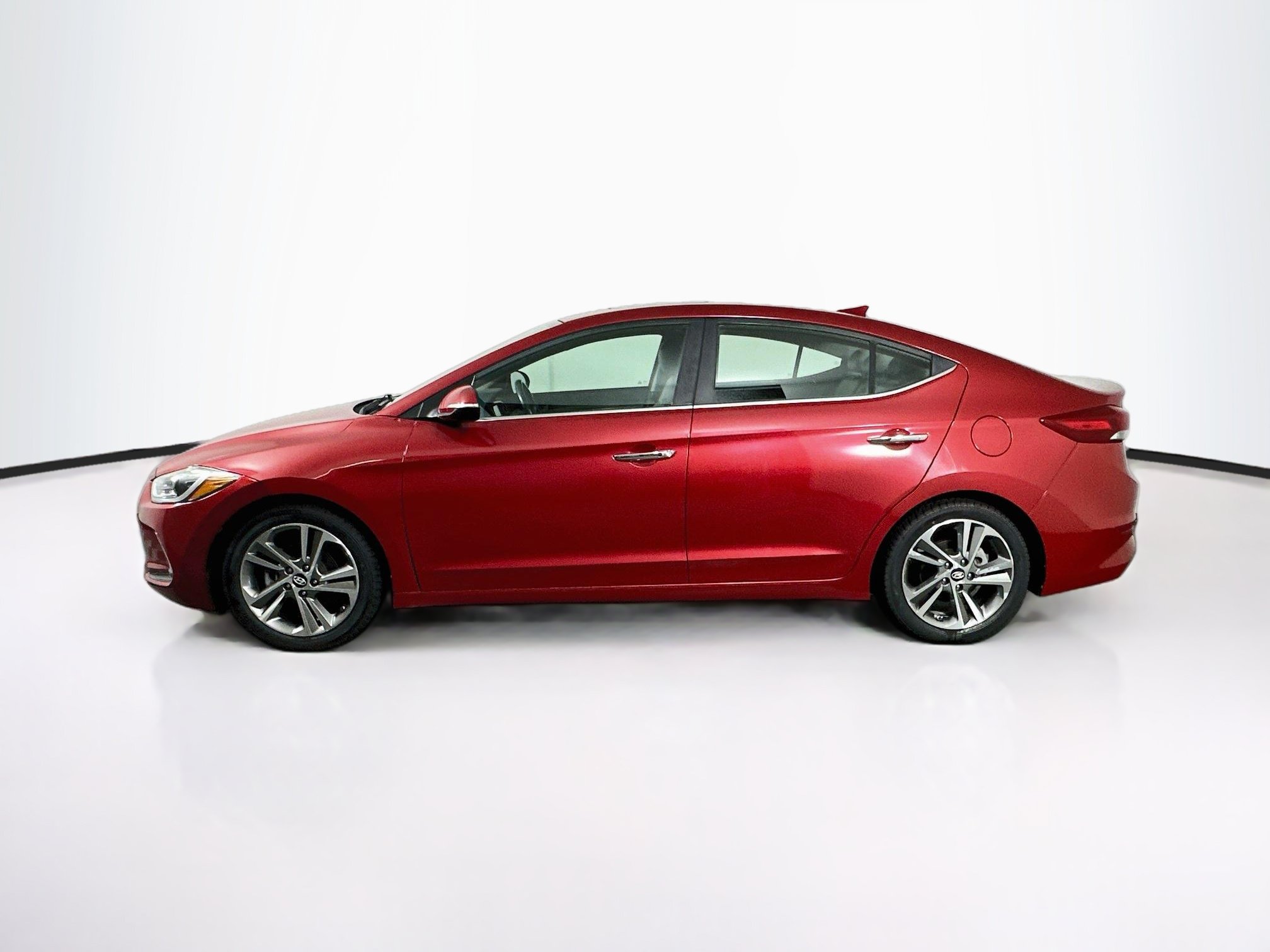 Used 2017 Hyundai Elantra Limited w/ Limited Tech Package 04 FWD image 4