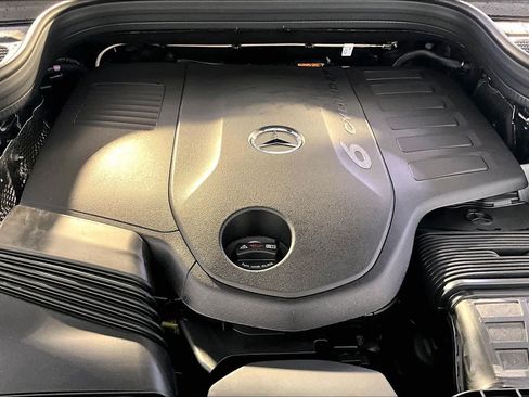 New 2026 Mercedes-Benz GLS 450 4MATIC image 14