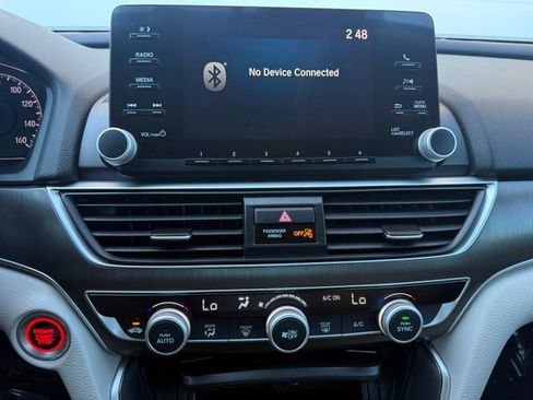 Used 2020 Honda Accord LX image 7