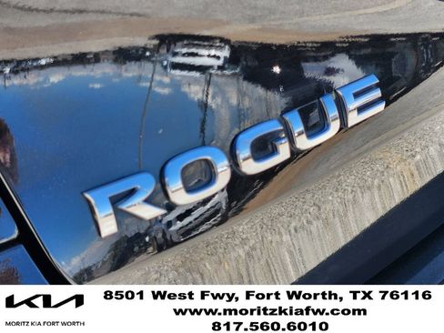 Used 2019 Nissan Rogue S w/ Special Edition Package FWD image 11