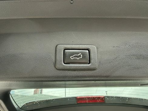 Used 2019 Subaru Ascent Limited w/ Popular Package #3 AWD/4WD image 15