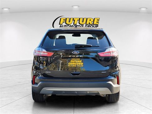 Used 2024 Ford Edge SEL image 7